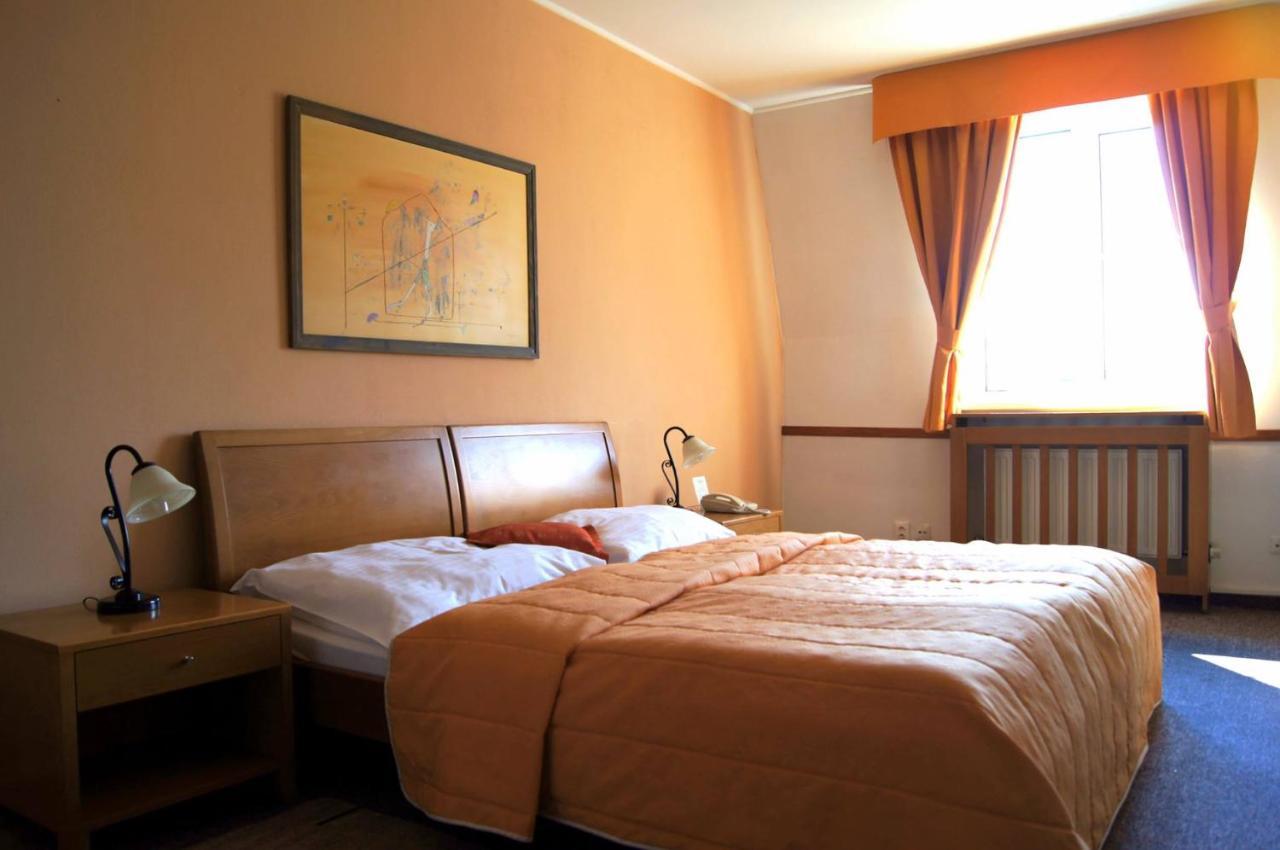 Kastiel Agatka Hotel Chorvatsky Grob Exterior foto